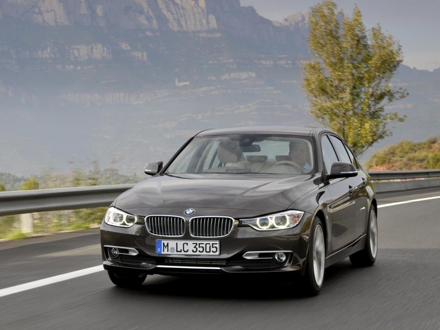  BMW 320d Sedan Modern Line 2012 года  (фото 13 из 16)